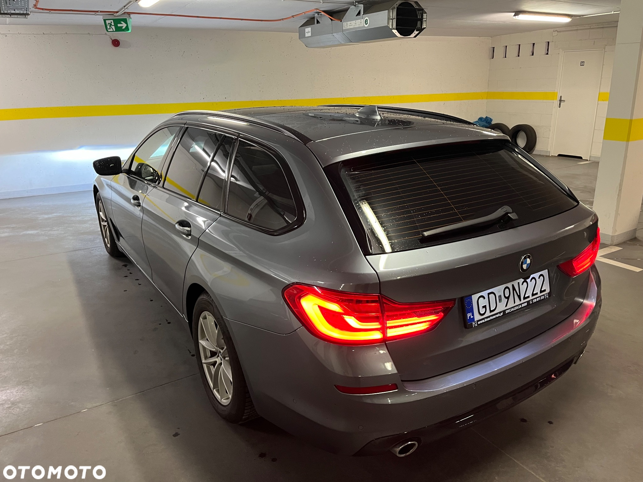 BMW Seria 5 525d Luxury Line - 4