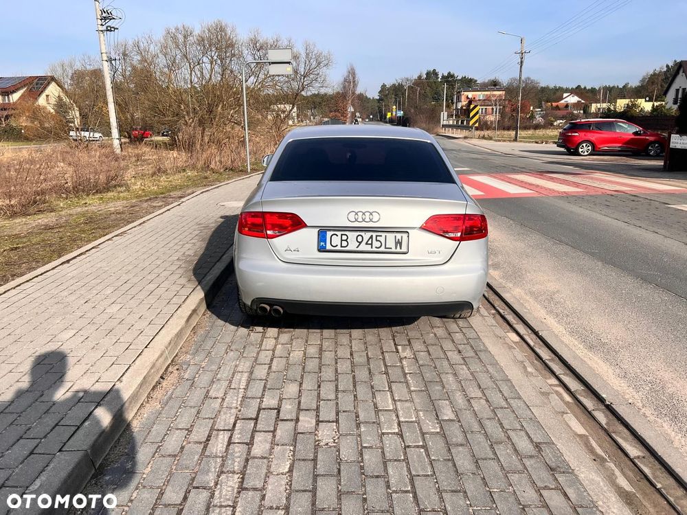 Audi A4 Limousine - 3