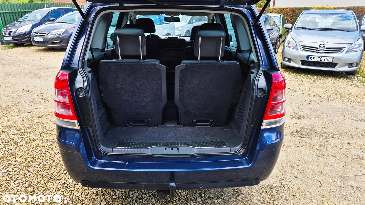 Opel Zafira 1.8 Cosmo - 34