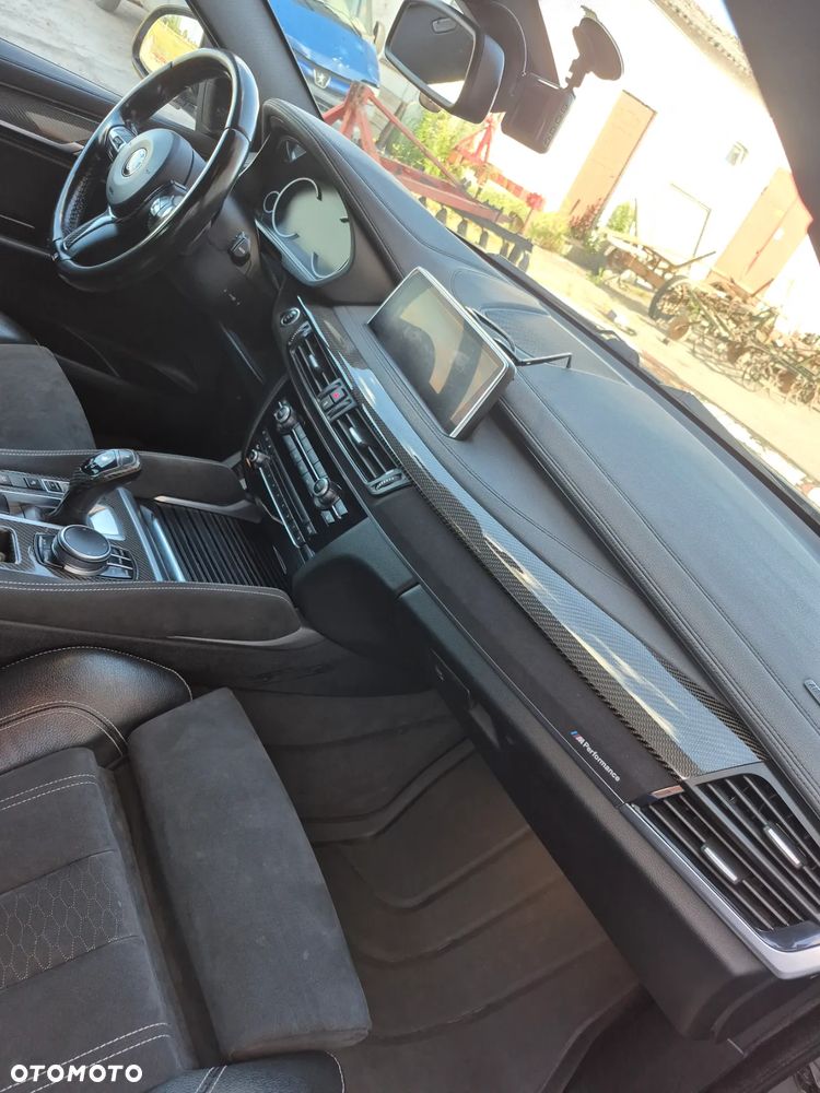 BMW X6 xDrive40d - 24