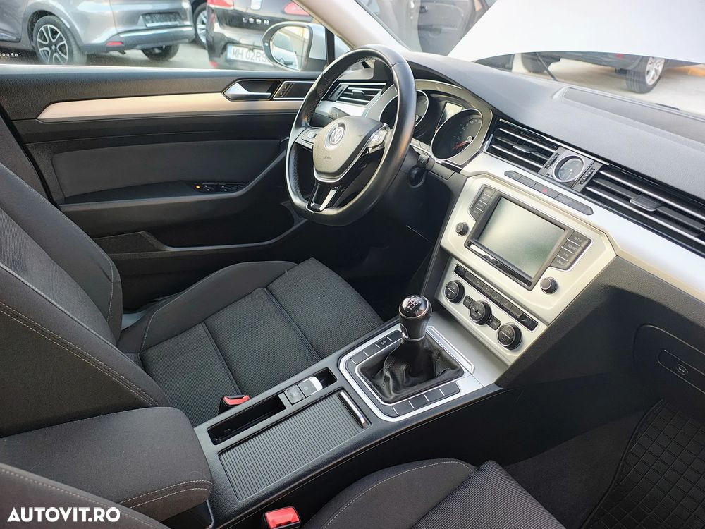 Volkswagen Passat 1.6 TDI (BlueMotion Technology) Comfortline - 8
