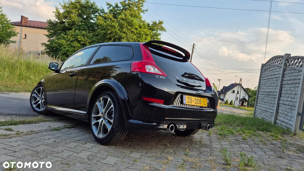 Volvo C30 D4 R-Design - 10