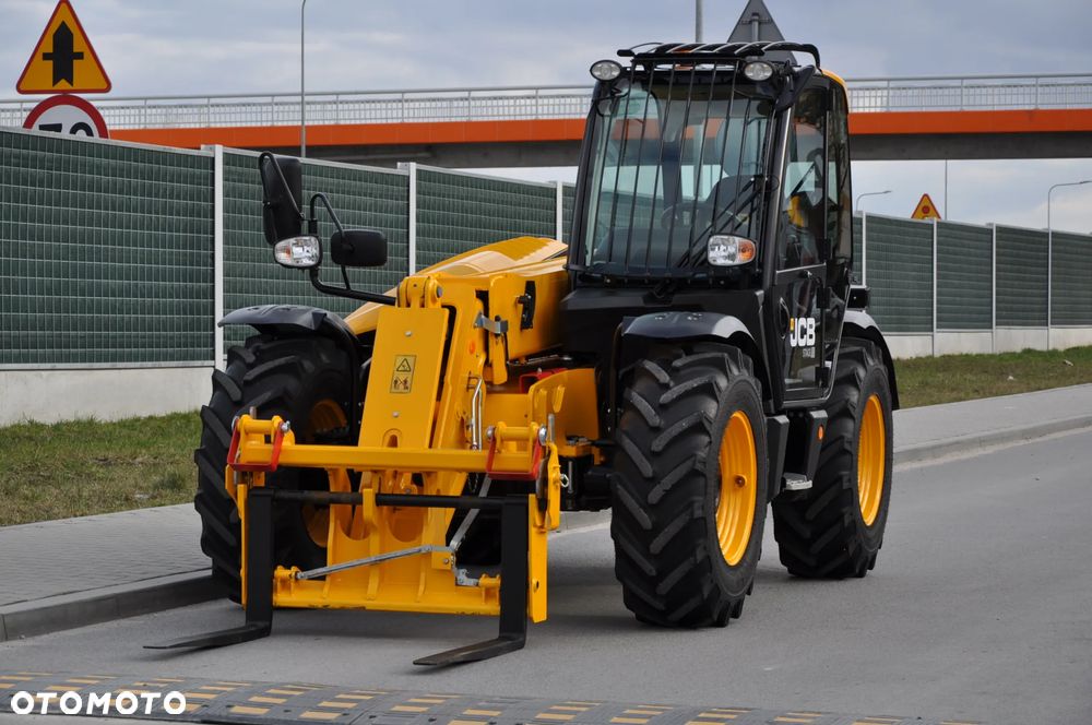 JCB 531-70 ŁADOWARKA TELESKOPOWA MAŁO MTG 546 UDŹWIG 3100 kg WYSOKOŚĆ ZAŁADUNKU 7 m NA GWARANCJI PRODUCENTA KLIMATYZACJA JAK NOWA! - 5