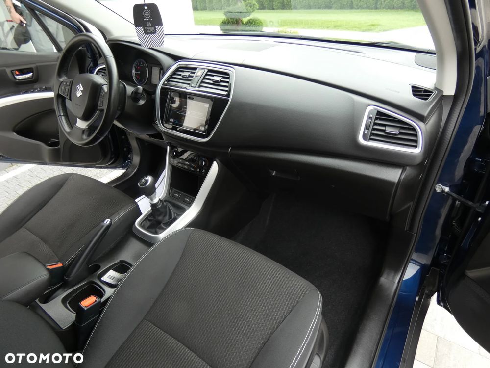 Suzuki SX4 S-Cross 1.4 T Premium - 22