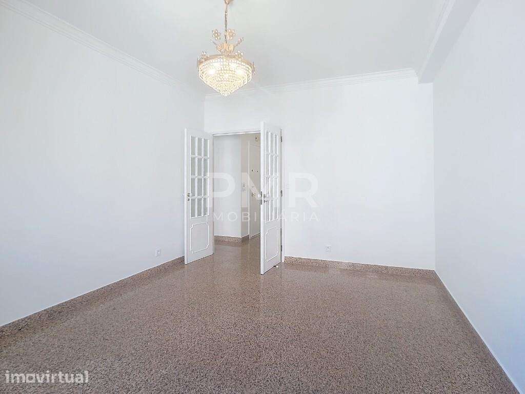 T2 no Lumiar para arrendar - Grande imagem: 2/17
