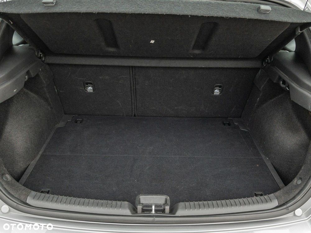 Hyundai i30 1.5 DPI Modern - 23