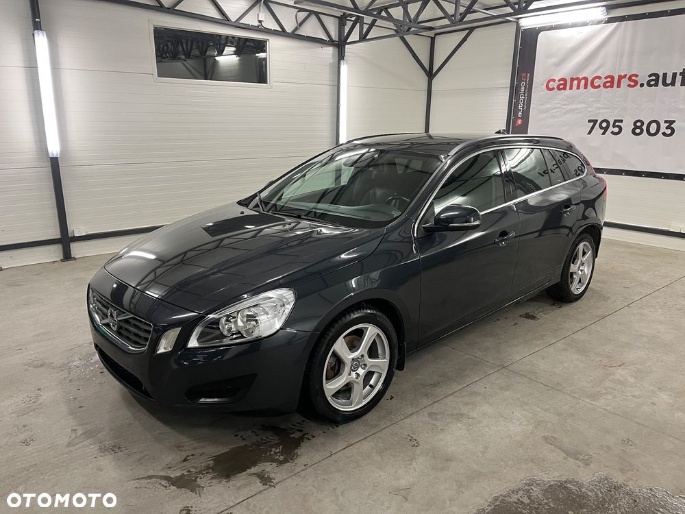 Volvo V60 DRIVe Momentum - 2