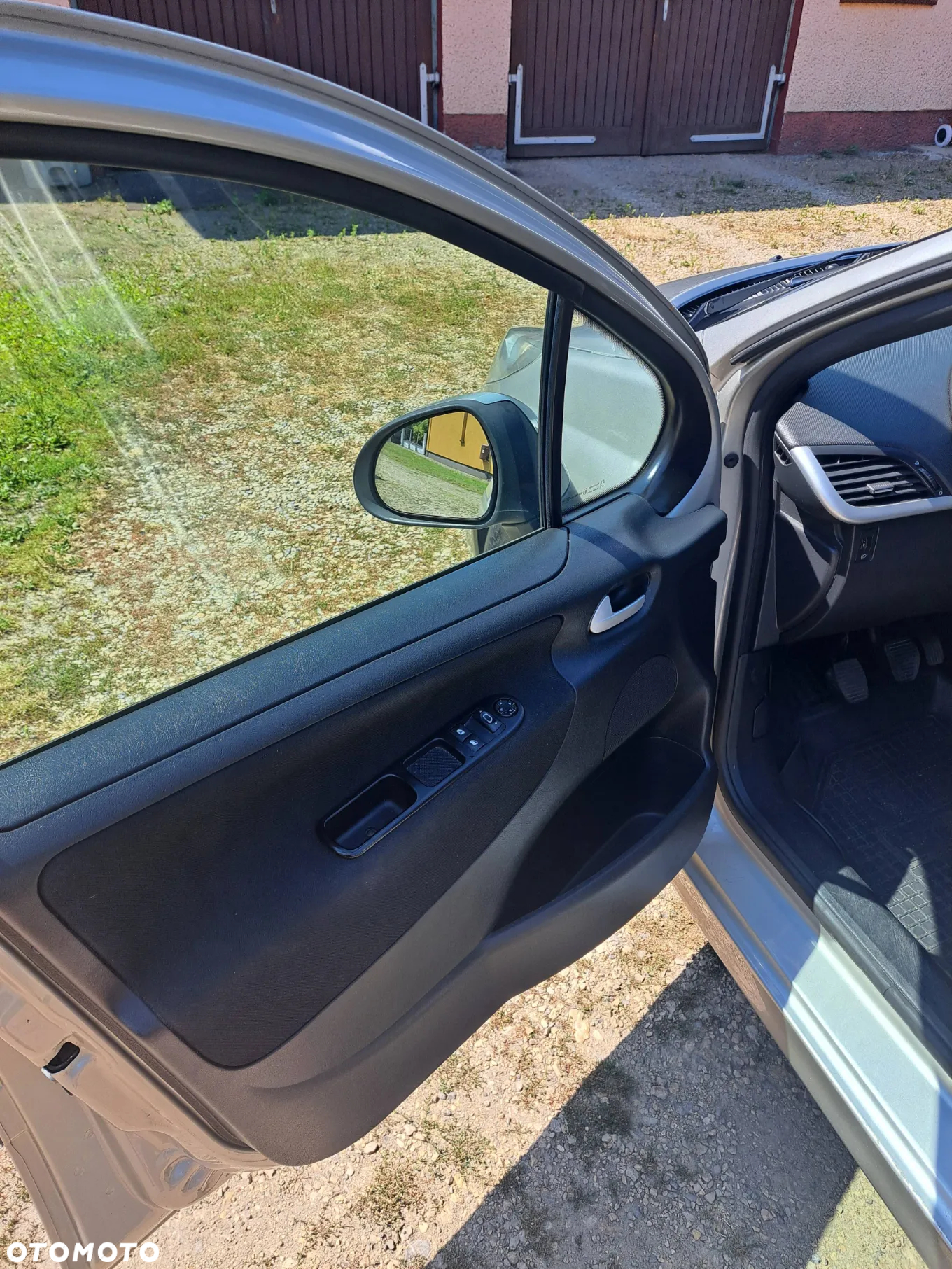 Peugeot 207 1.4 16V Trendy - 15