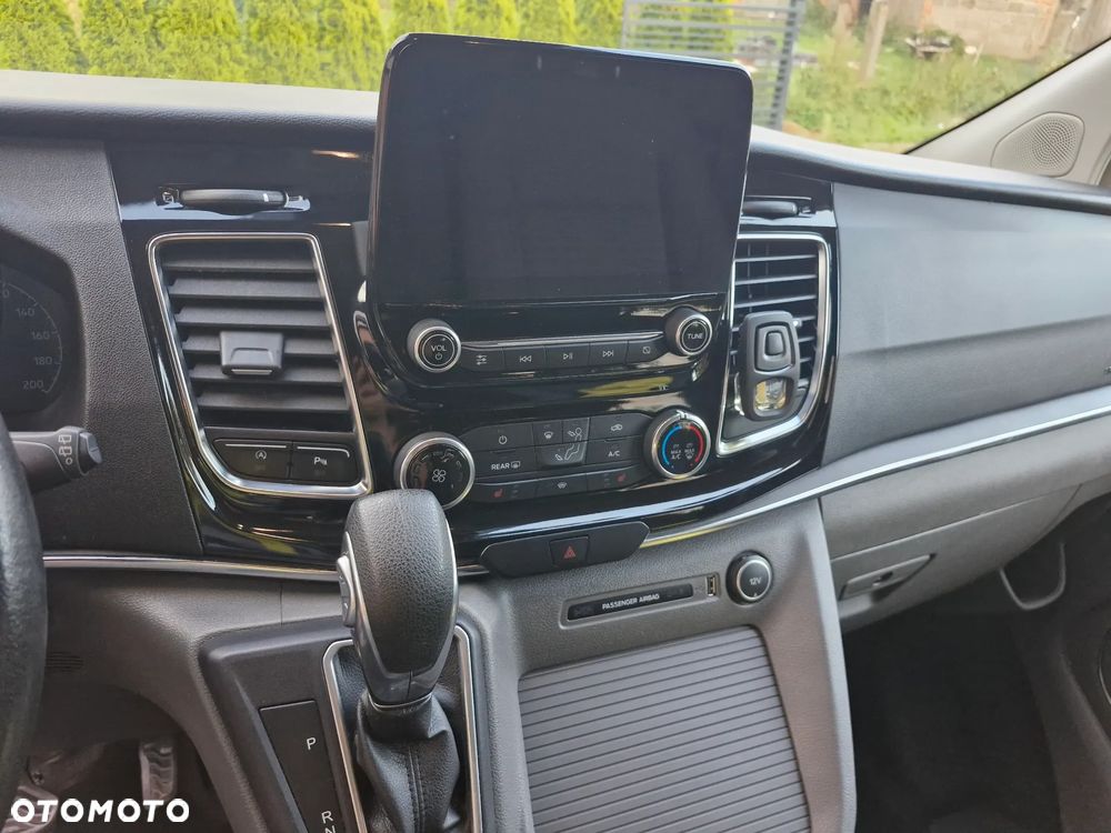 Ford Tourneo Custom 2.0 TDCi L2 Titanium SelectShift - 8