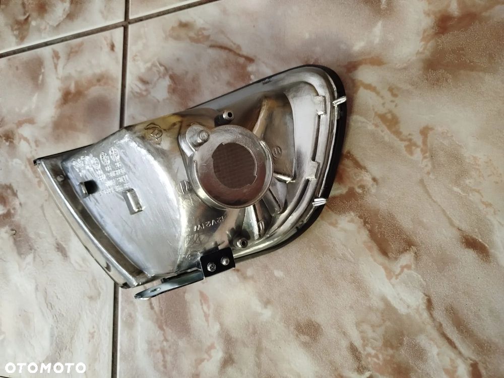 Lampa kierunkowskazu przód Prawy  (przezroczysty  HYUNDAI EXCEL / PONY 09.89-01.95 - 3