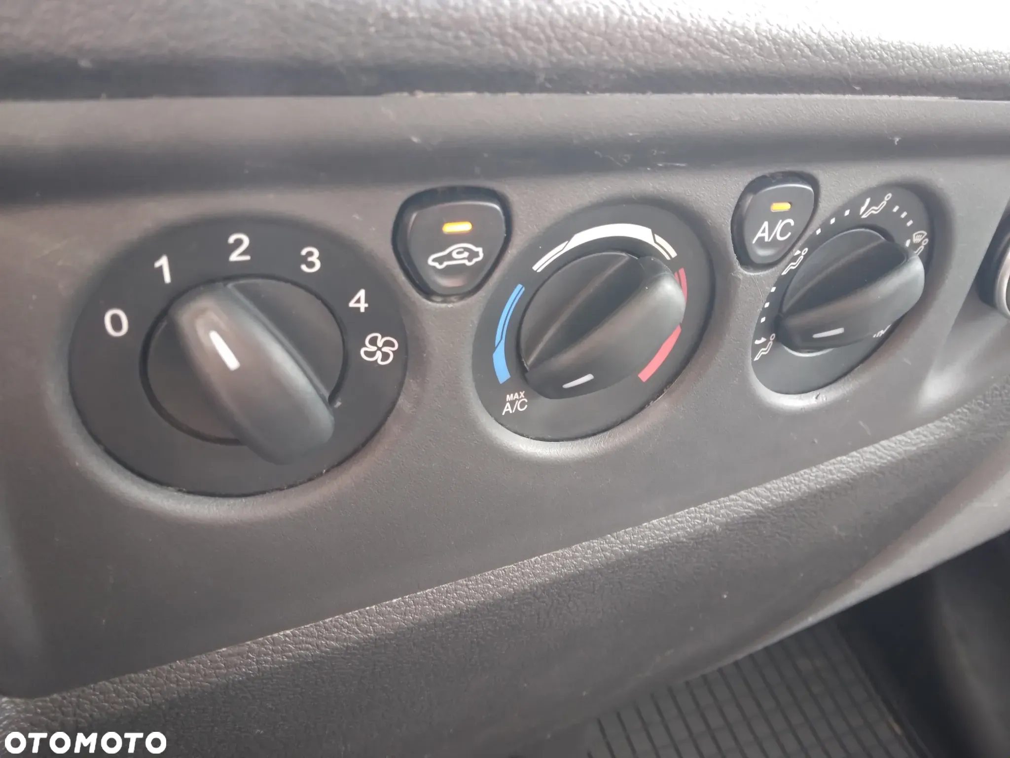 Ford Transit - 13