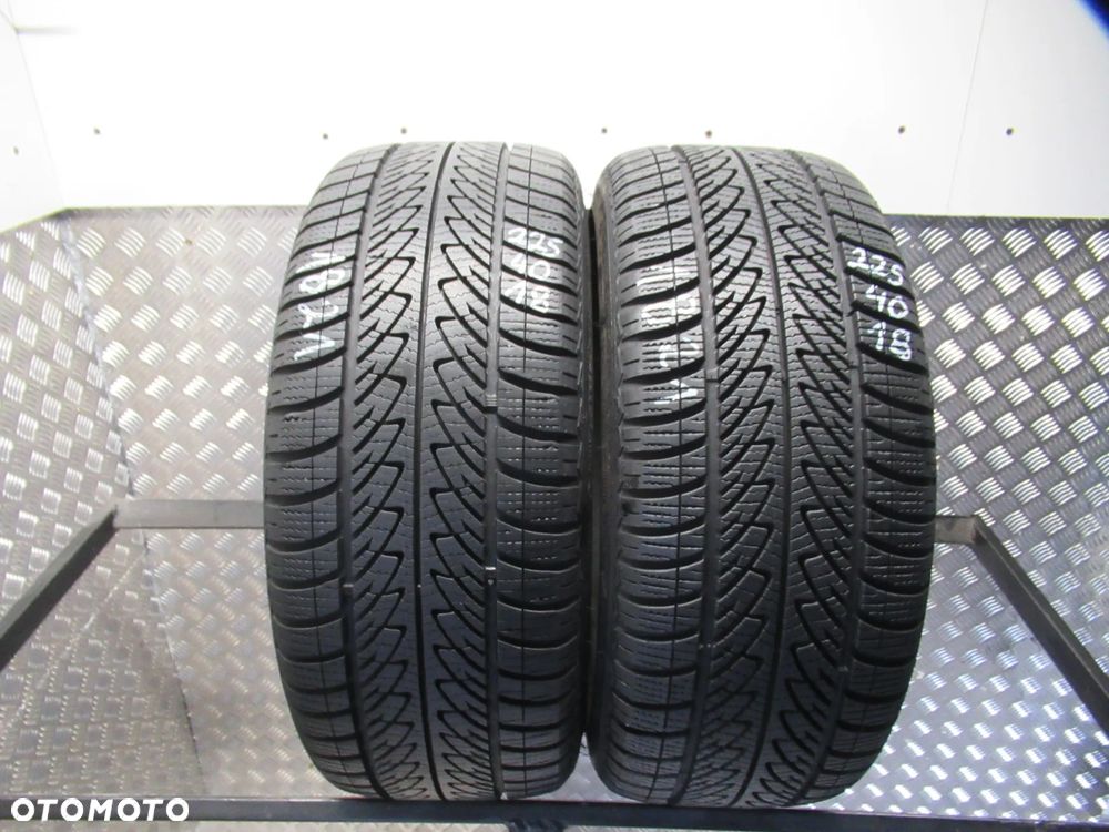 2x Goodyear UltraGrip 8 MO Performance 225/40/18 92Y 7,8mm - 1