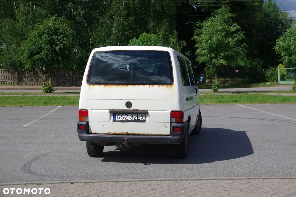 Volkswagen Transporter L - 12