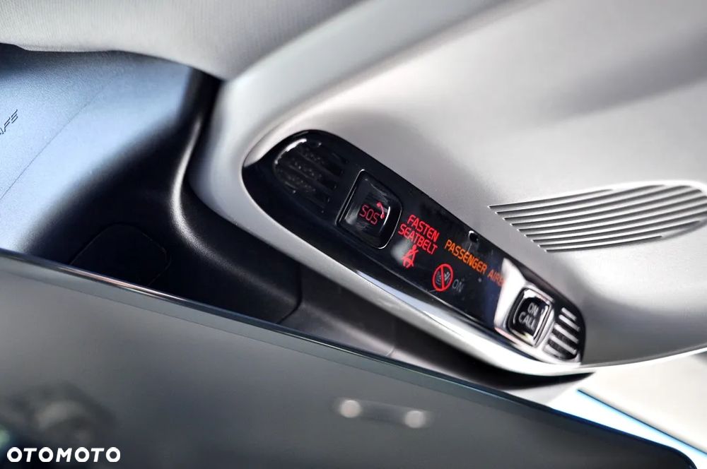 Volvo V60 D4 Momentum Pro - 25