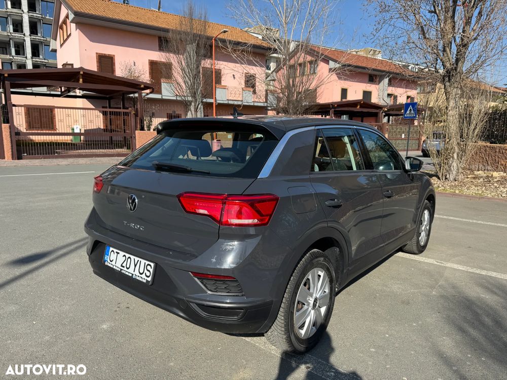 Volkswagen T-Roc - 8