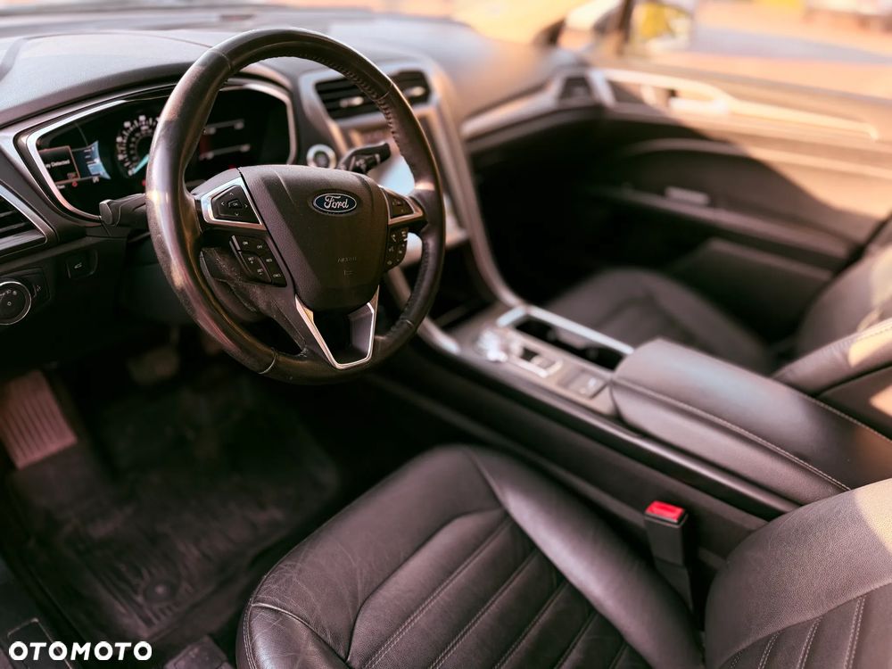 Ford Fusion - 9