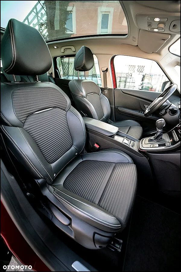 Renault Grand Scenic Gr 1.3 TCe FAP Intens EDC - 37