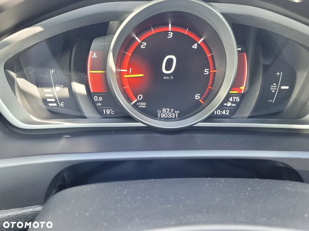 Volvo V40 D2 RDesign - 22