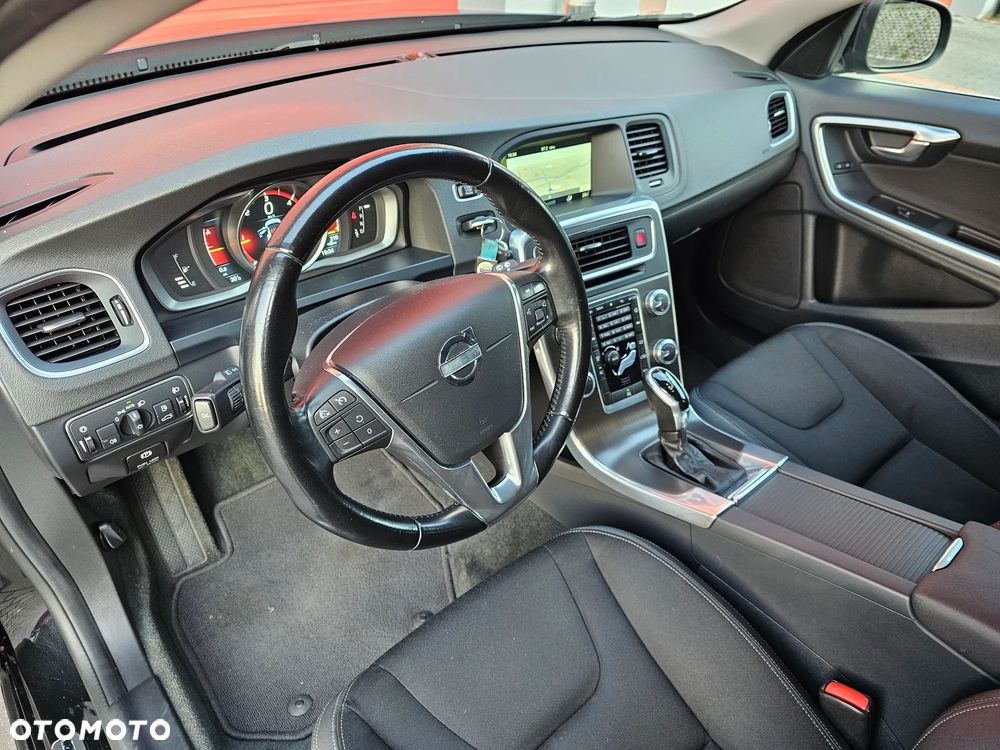 Volvo V60 D4 Drive-E Momentum - 8