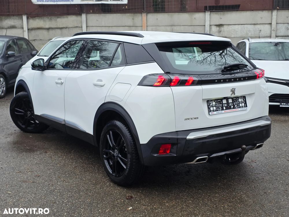 Peugeot 2008 1.2 PureTech Turbo S&S Allure - 8