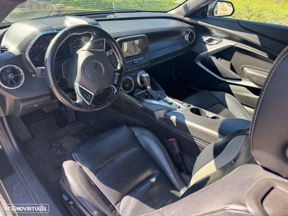 Chevrolet Camaro Coupe 2.0 Aut. - 28