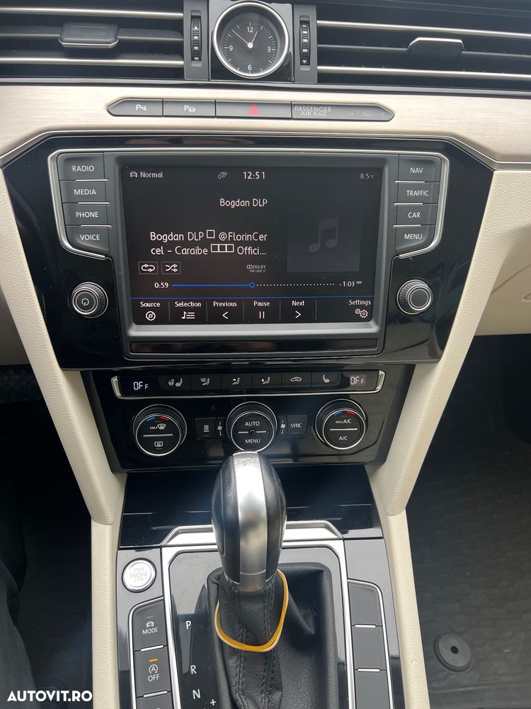 Volkswagen Passat Variant 2.0 TDI DSG 4Motion Highline - 11