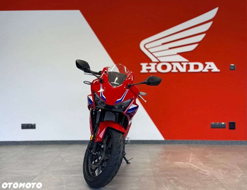 Honda CBR - 3