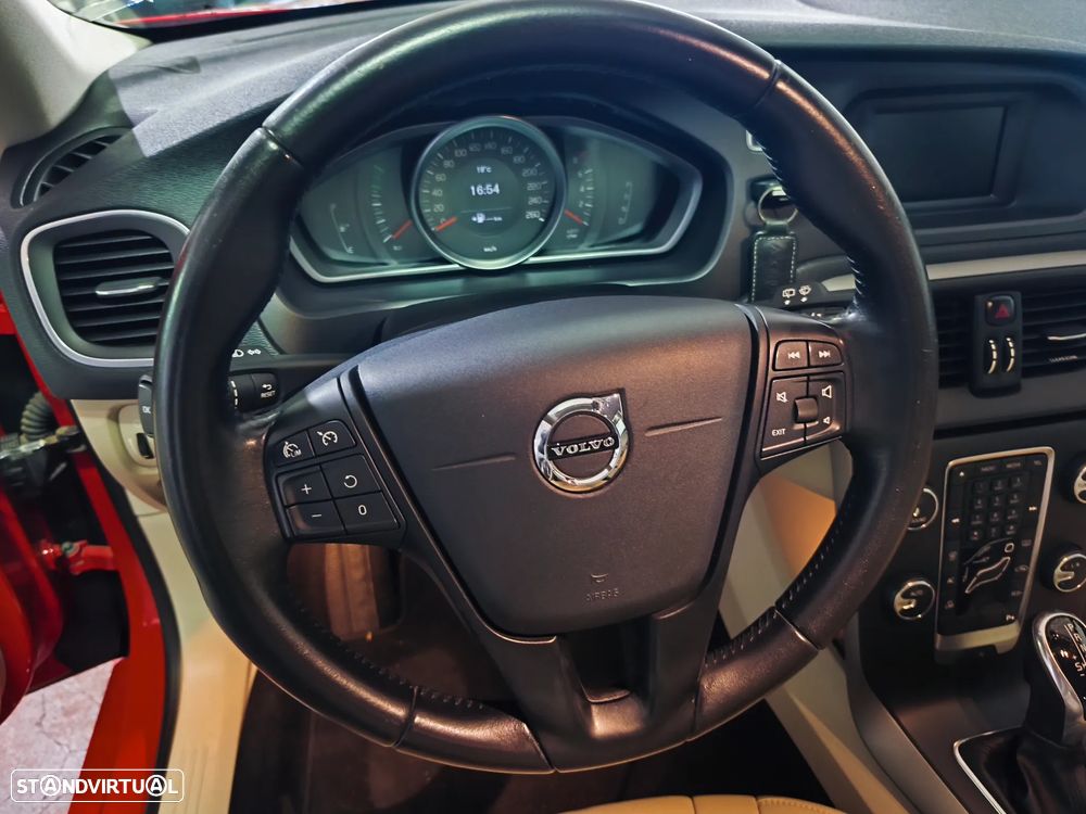 Volvo V40 T3 Geartronic Momentum - 14