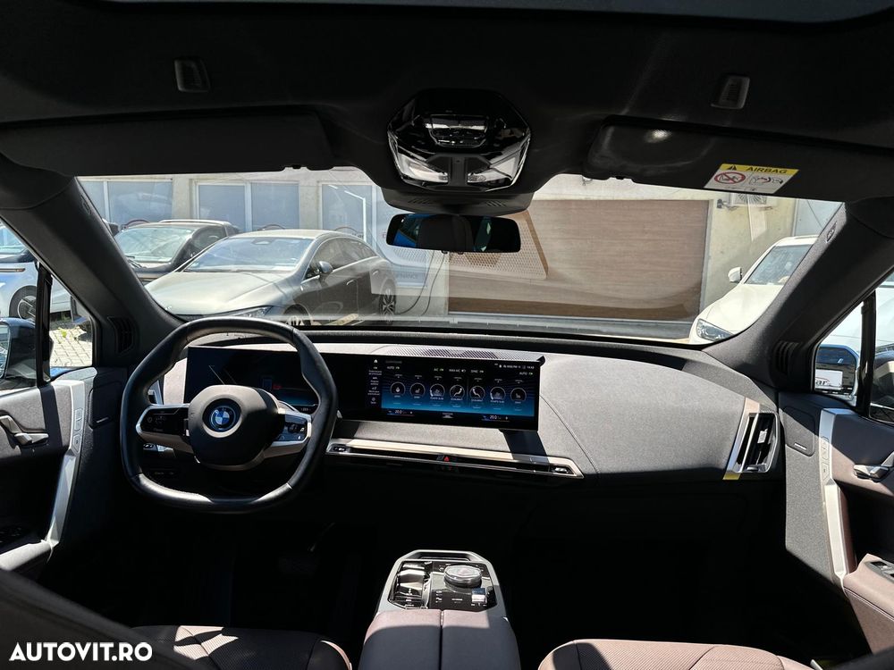 BMW iX xDrive40 - 15