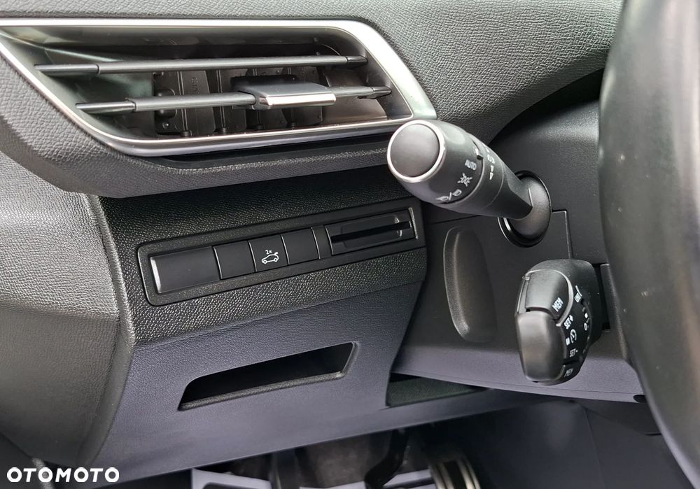 Peugeot 3008 BlueHDi 130 Stop & Start EAT8 Roadtrip - 26