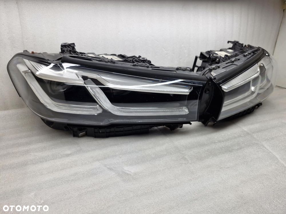BMW 5 G30 G31 LIFT FULL LED LAMPA LEWA/PRAWA PRZÓD 5A388C7-04/5A388C8-04 - 2