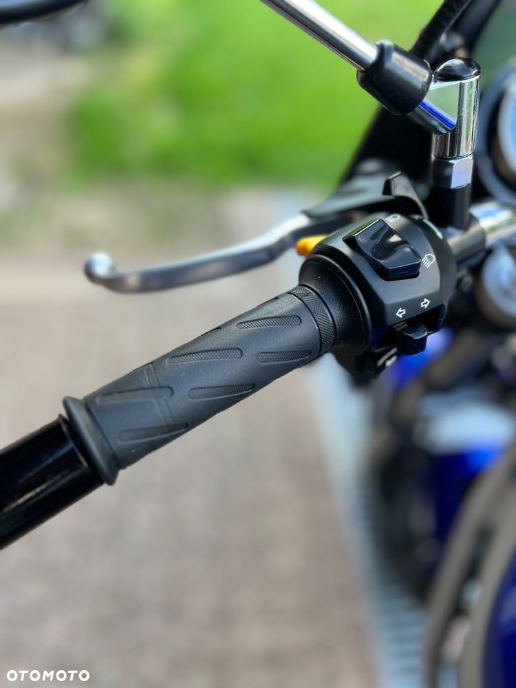 Suzuki GS - 19