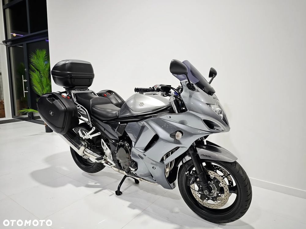 Suzuki GSX - 8