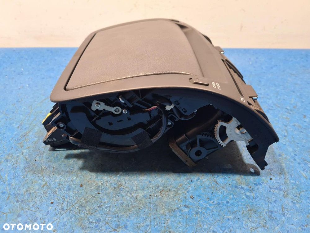 TOYOTA AVENSIS WYŚWIETLACZ RADIA / GPS - 5