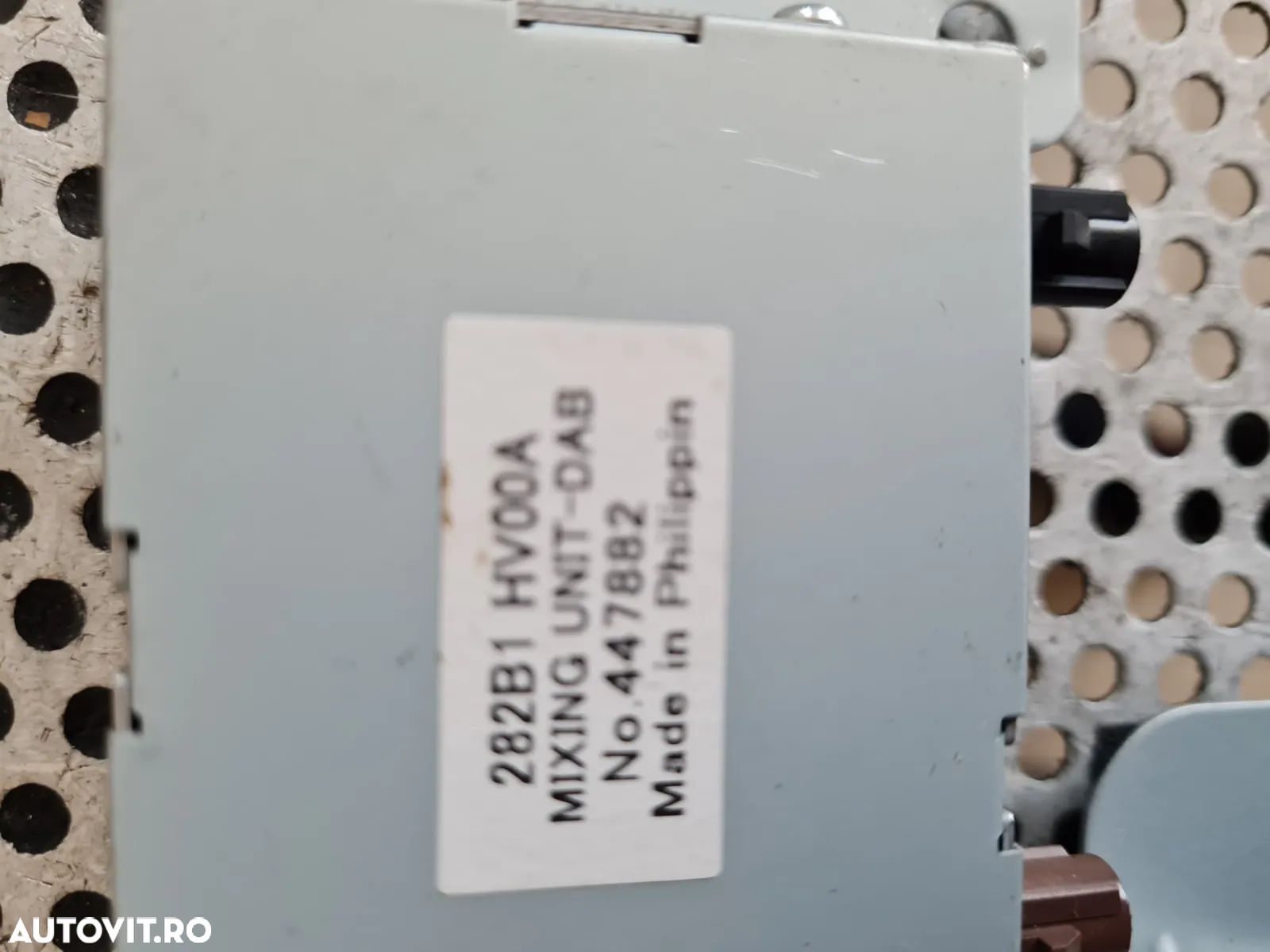 Amplificator Antena Nissan Qashqai J11 Cod 282B1 HV00A Dezmembrez Nissan Qashqai J11 1.5 Dci - Dezmembrari Arad - 7