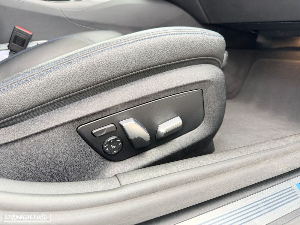 BMW 530 e Pack 50 anos M - 52