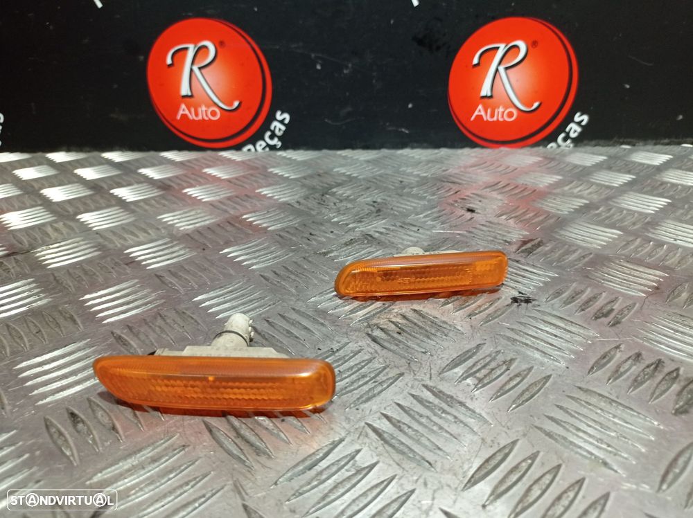 Piscas Guarda Lamas F.D Bmw 3 (E46) - 2