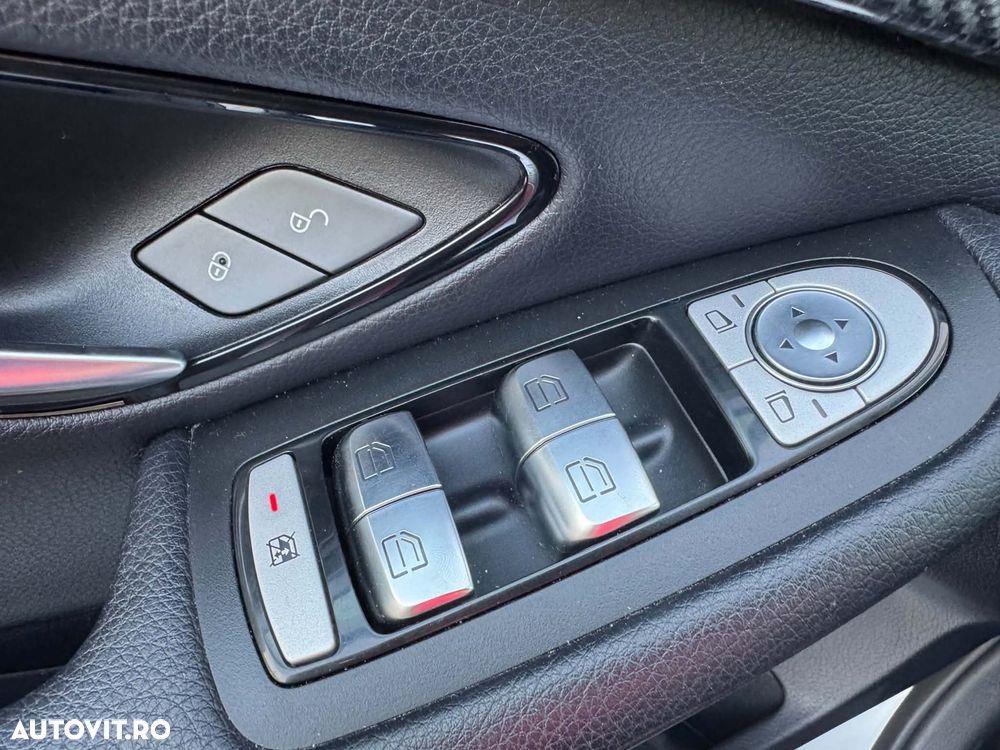 Mercedes-Benz C - 16