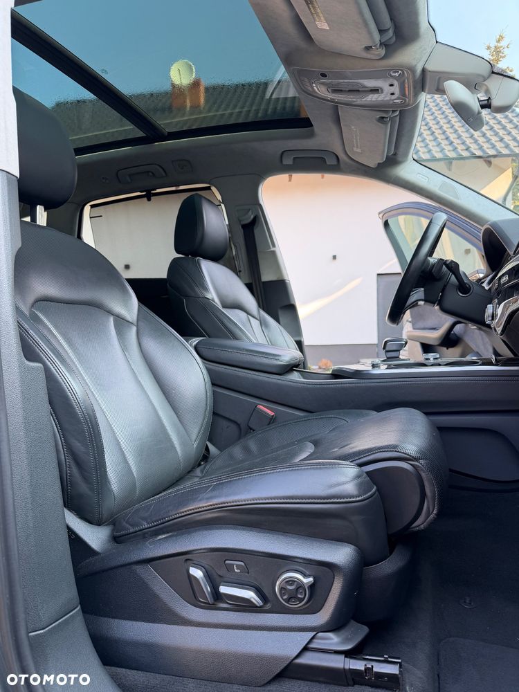 Audi Q7 - 11