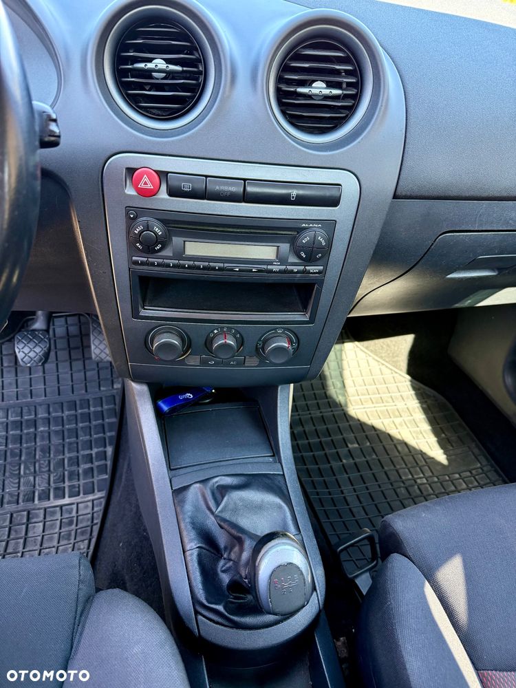 Seat Ibiza 1.4 16V Sport - 10