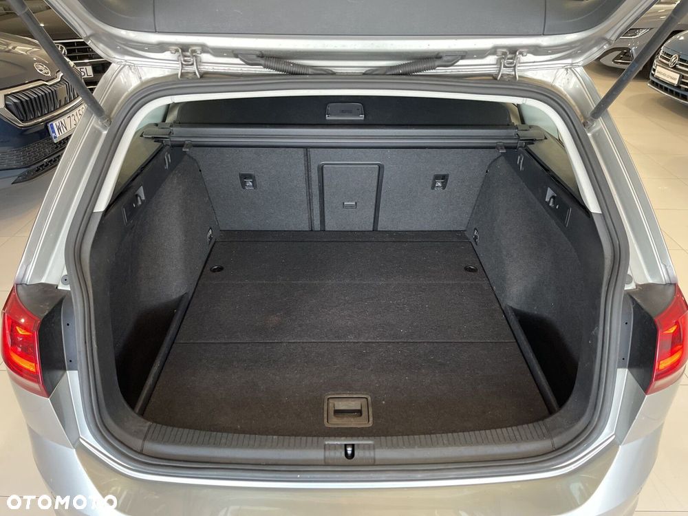 Volkswagen Golf - 26