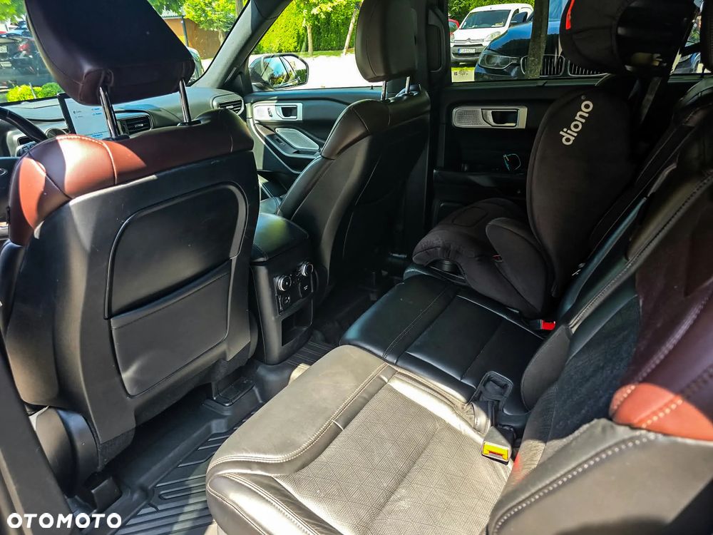 Ford Explorer - 11