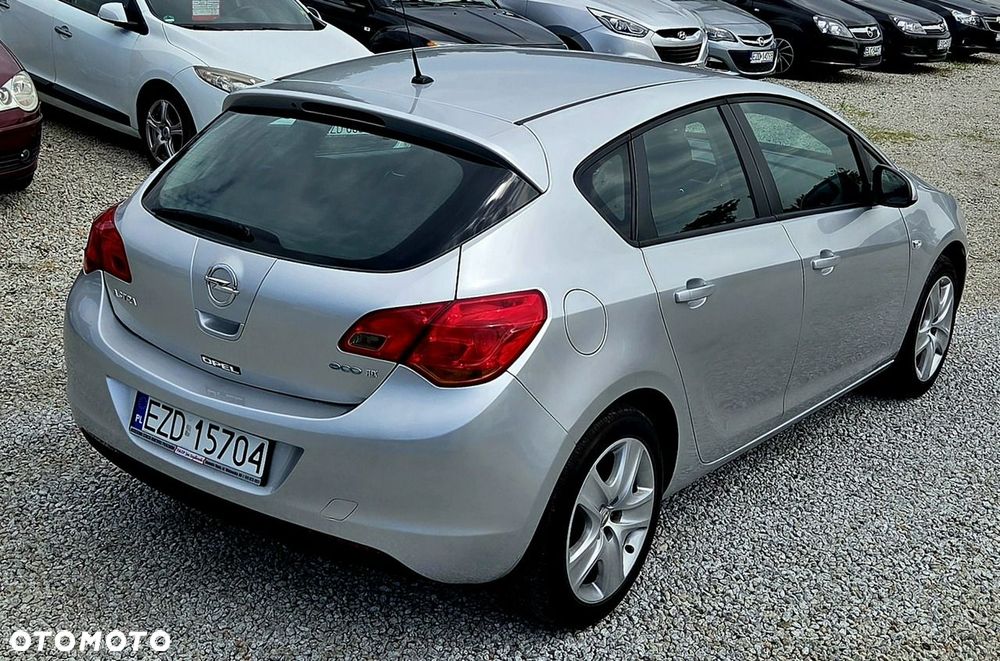 Opel Astra - 4