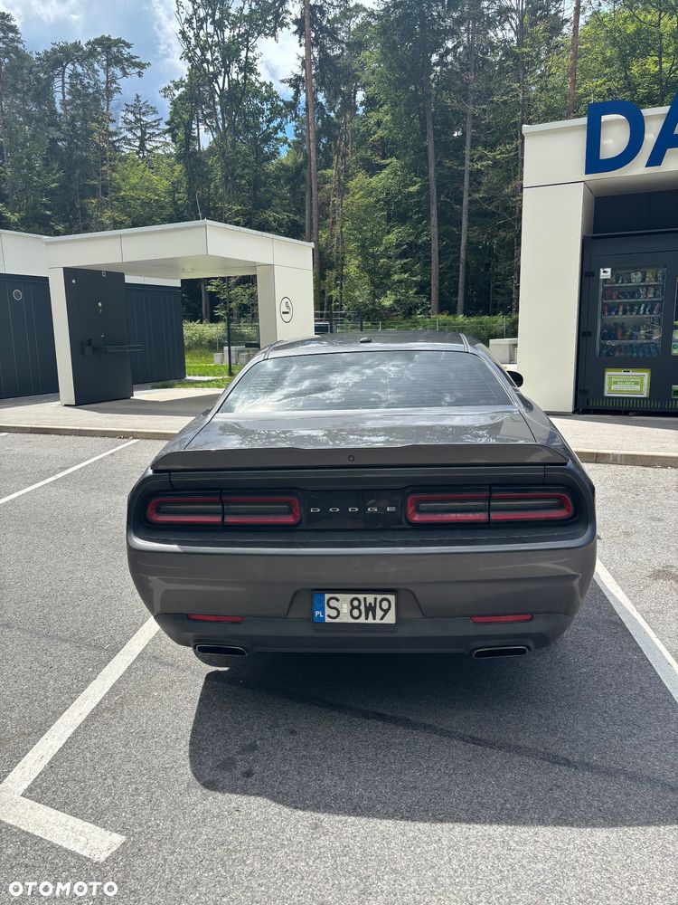 Dodge Challenger - 3