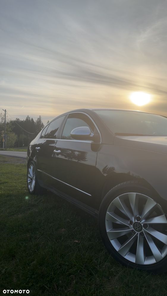 Volkswagen Passat 2.0 TDI DPF Highline - 2