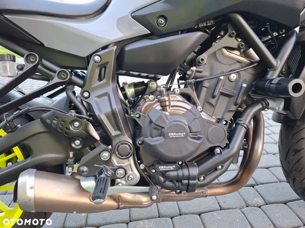 Yamaha MT - 6