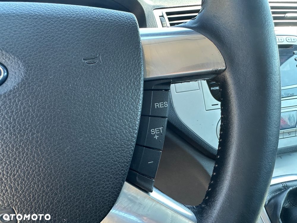 Ford Kuga 2.0 TDCi Titanium - 25