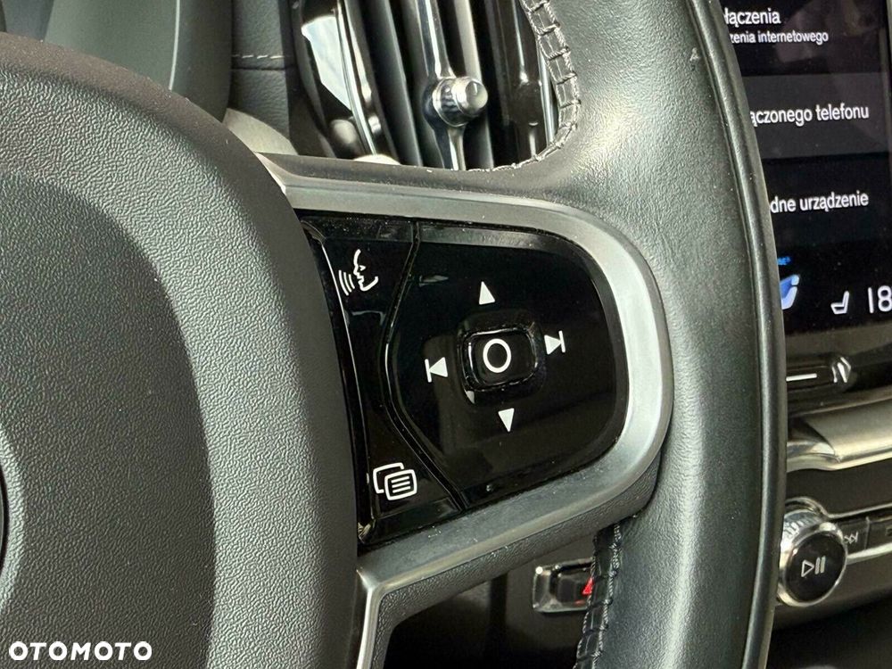 Volvo XC 60 - 24