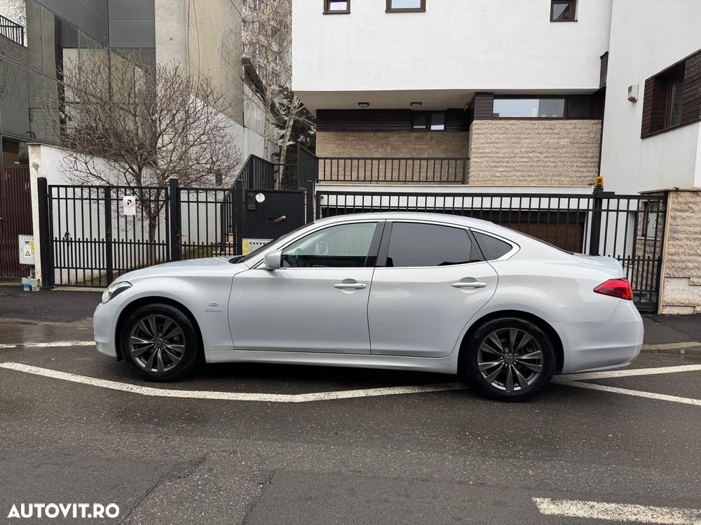 Infiniti M35 M35h GT Premium - 1