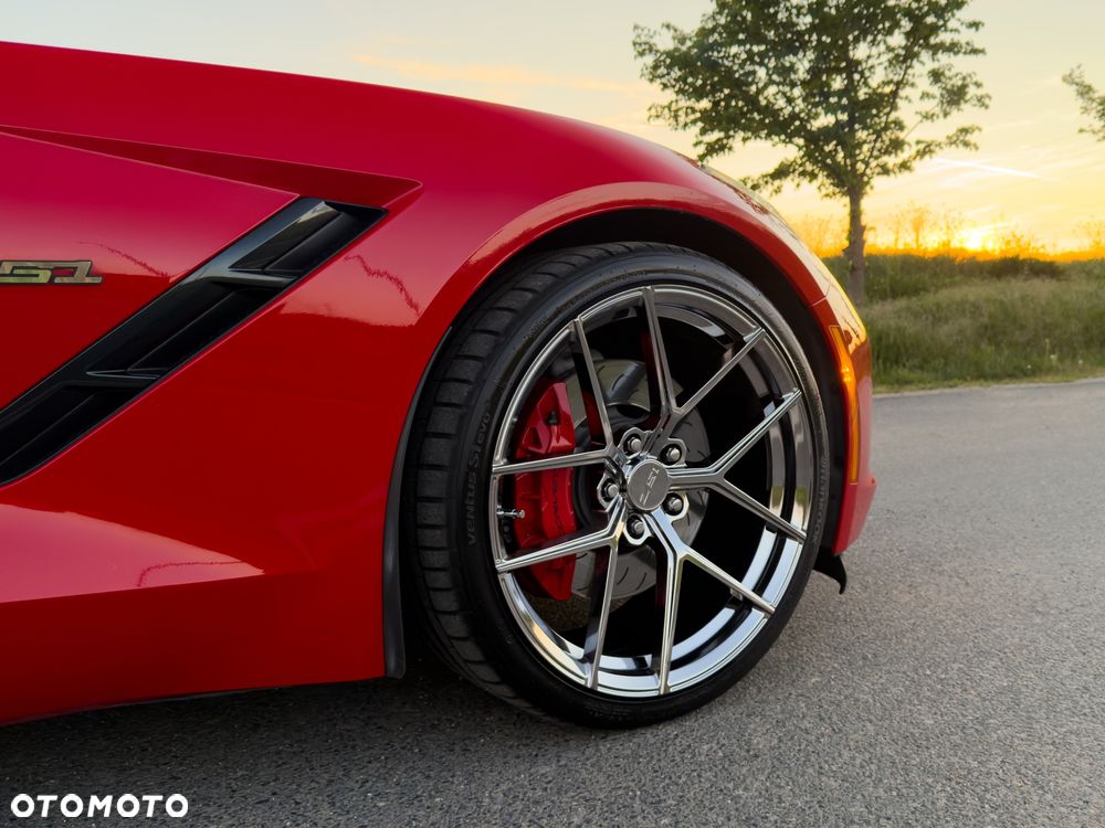 Chevrolet Corvette - 8